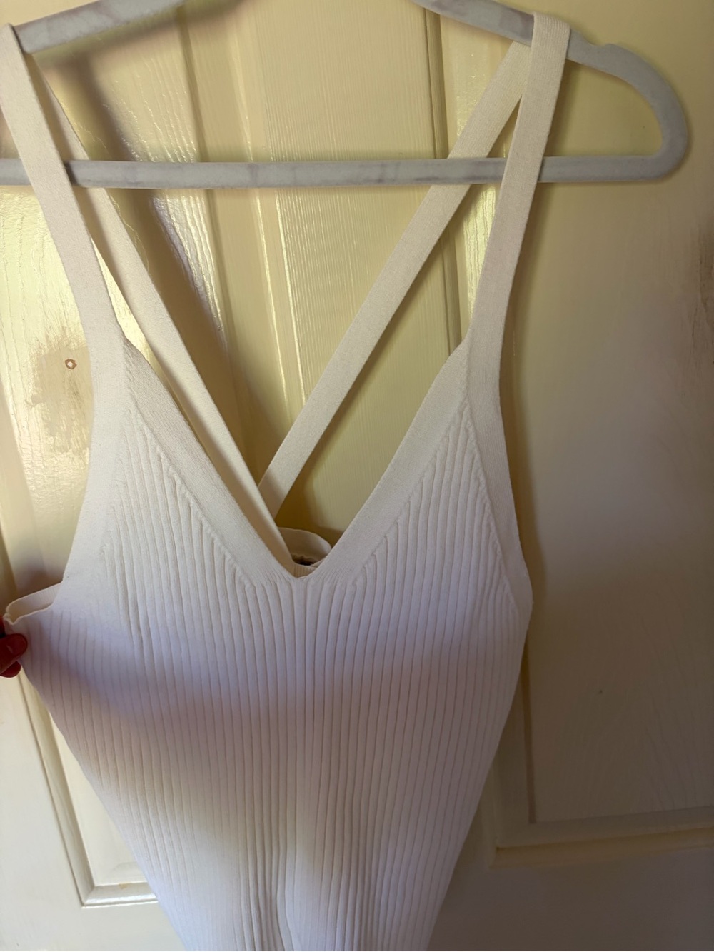 Banana Republic White Ribbed V-Neck cross back tank top